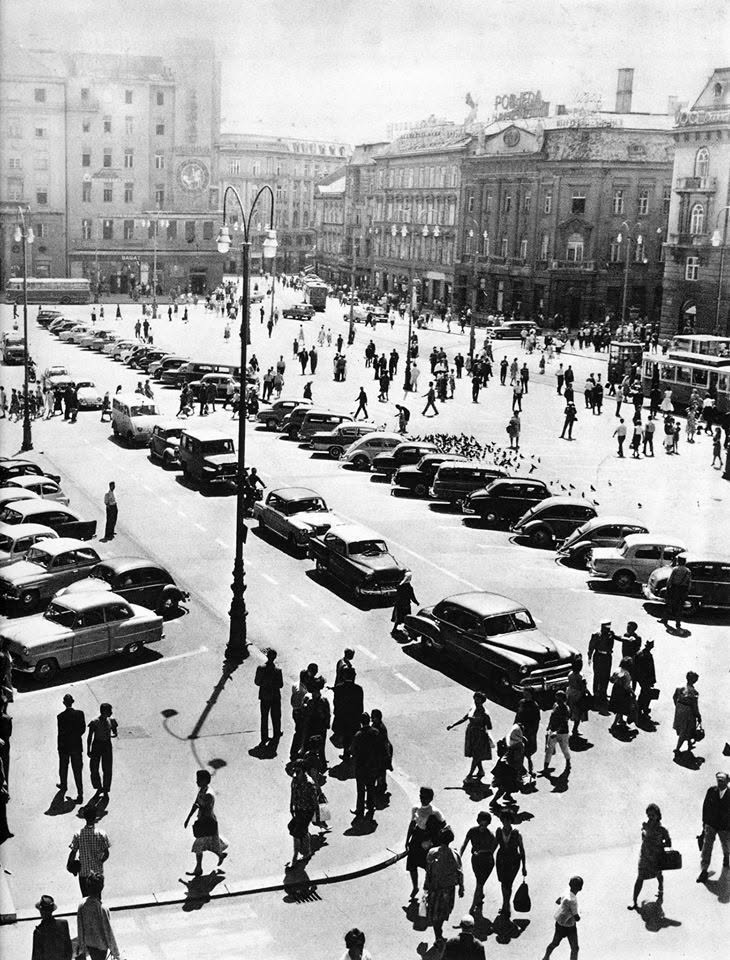 Trg Republike (današnji Trg bana Jelačića) 1960-ih godina A